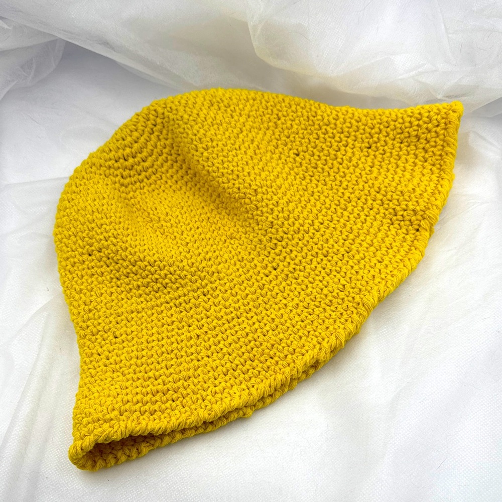 Hand crochet bucket hat. NWOT